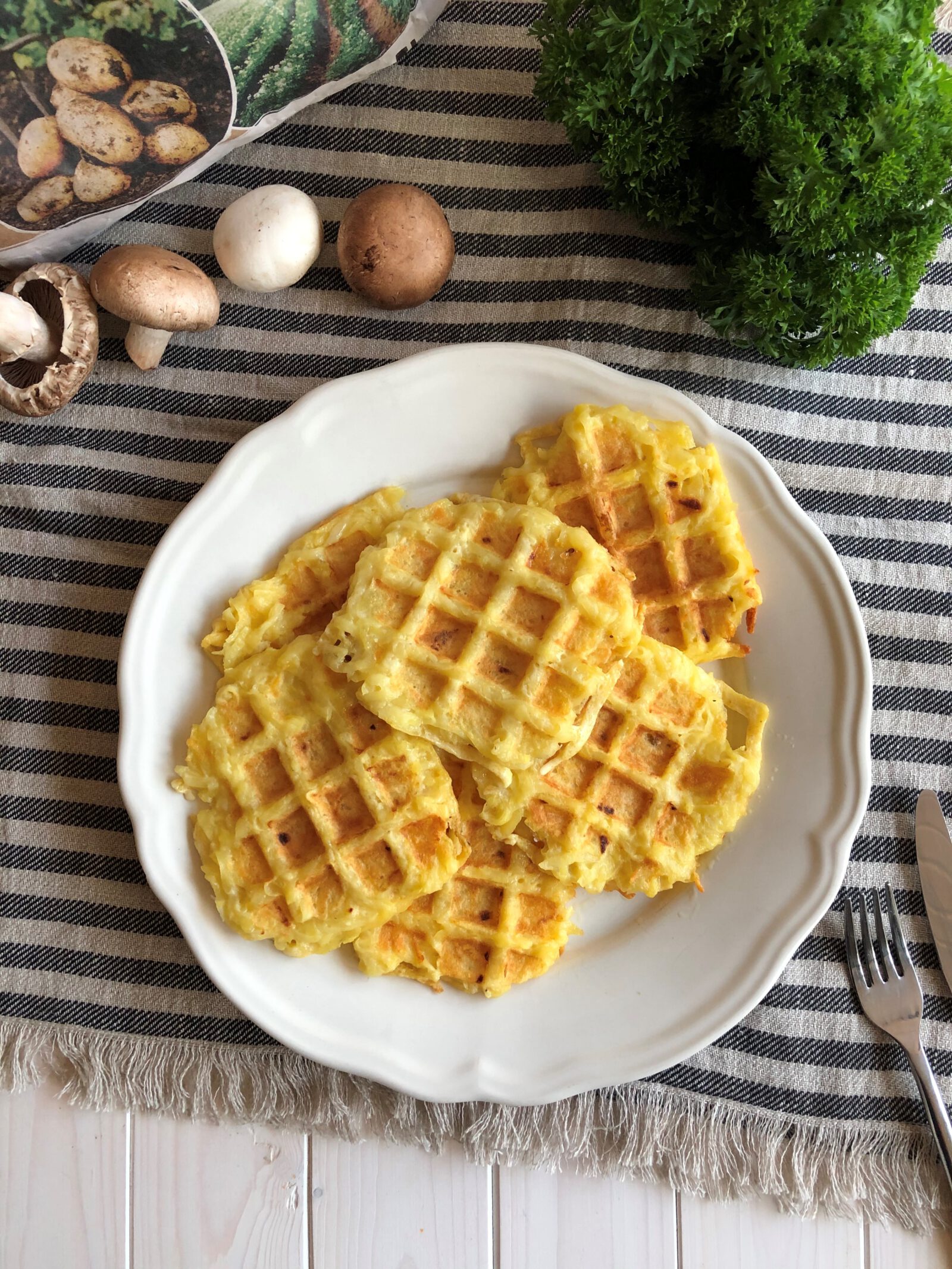 Kartoffel Waffeln mit Hähnchen Geschnetzeltem - Sparflämmchen