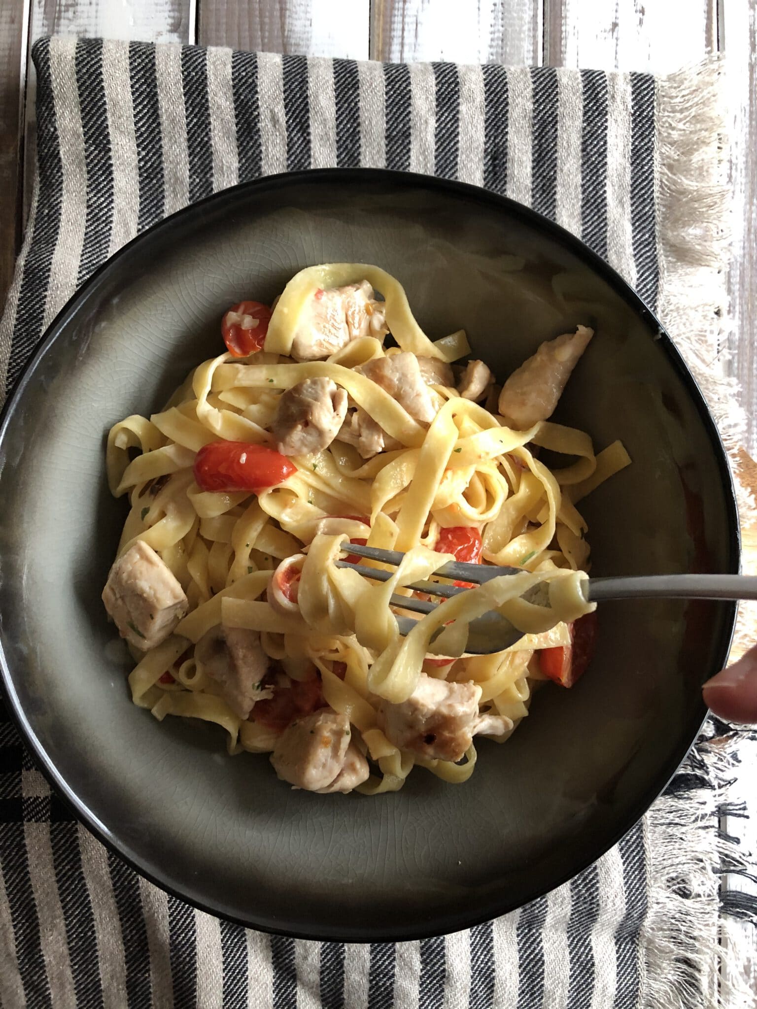 Rahm Tagliatelle mit Hähnchen - Sparflämmchen