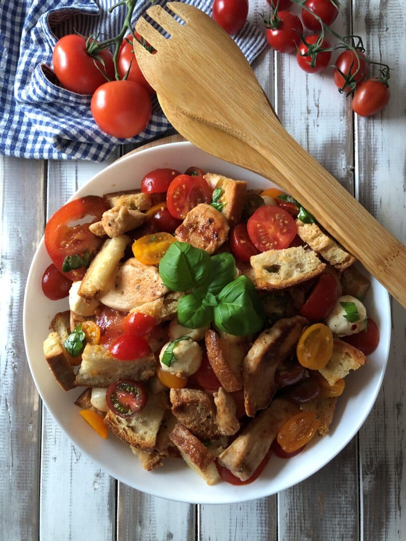 Brotsalat mit Hühnchen - Sparflämmchen Brotsalat mit Hühnchen