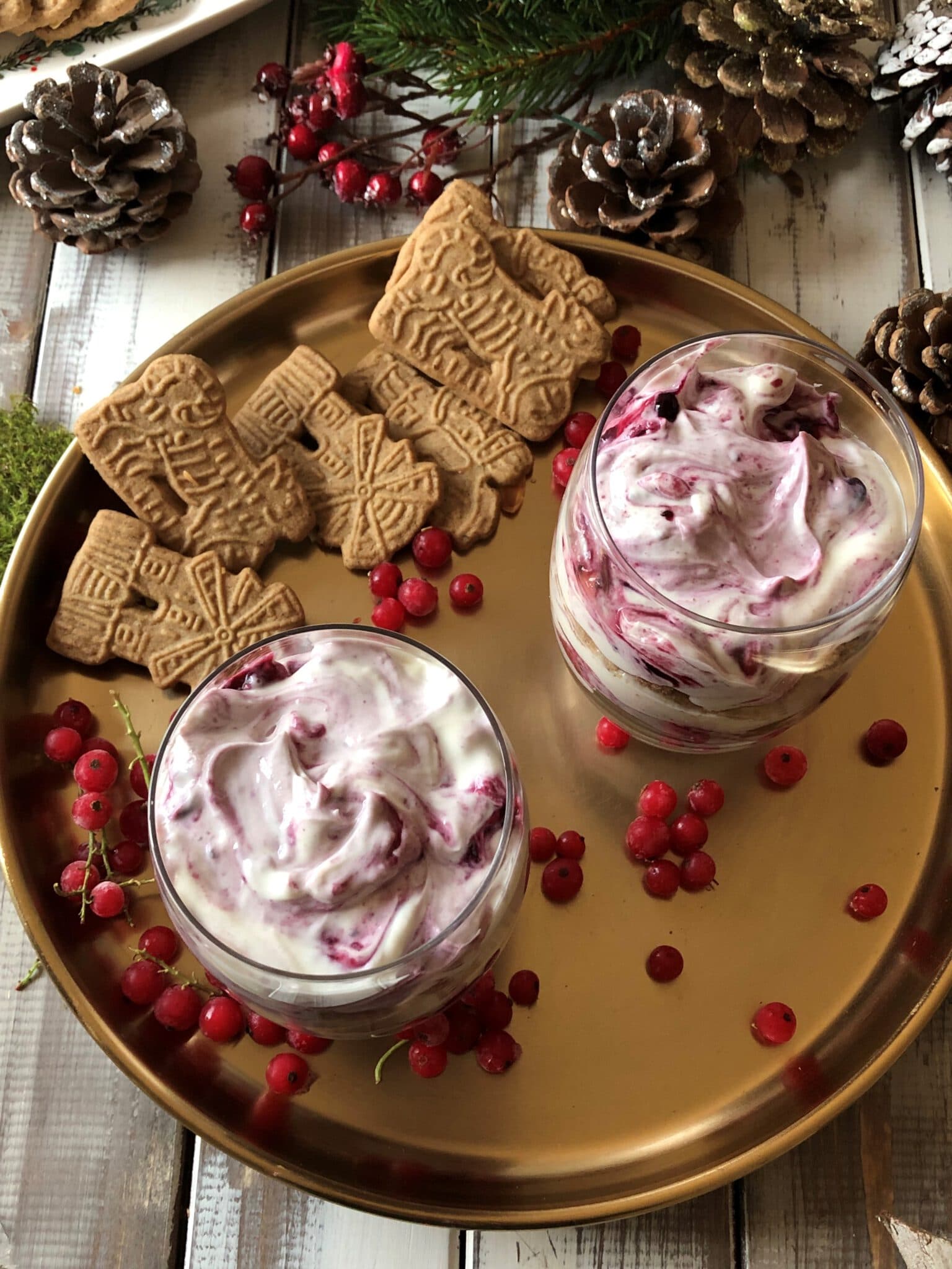 Mascarpone Johannisbeer Dessert mit Spekulatius - Sparflämmchen