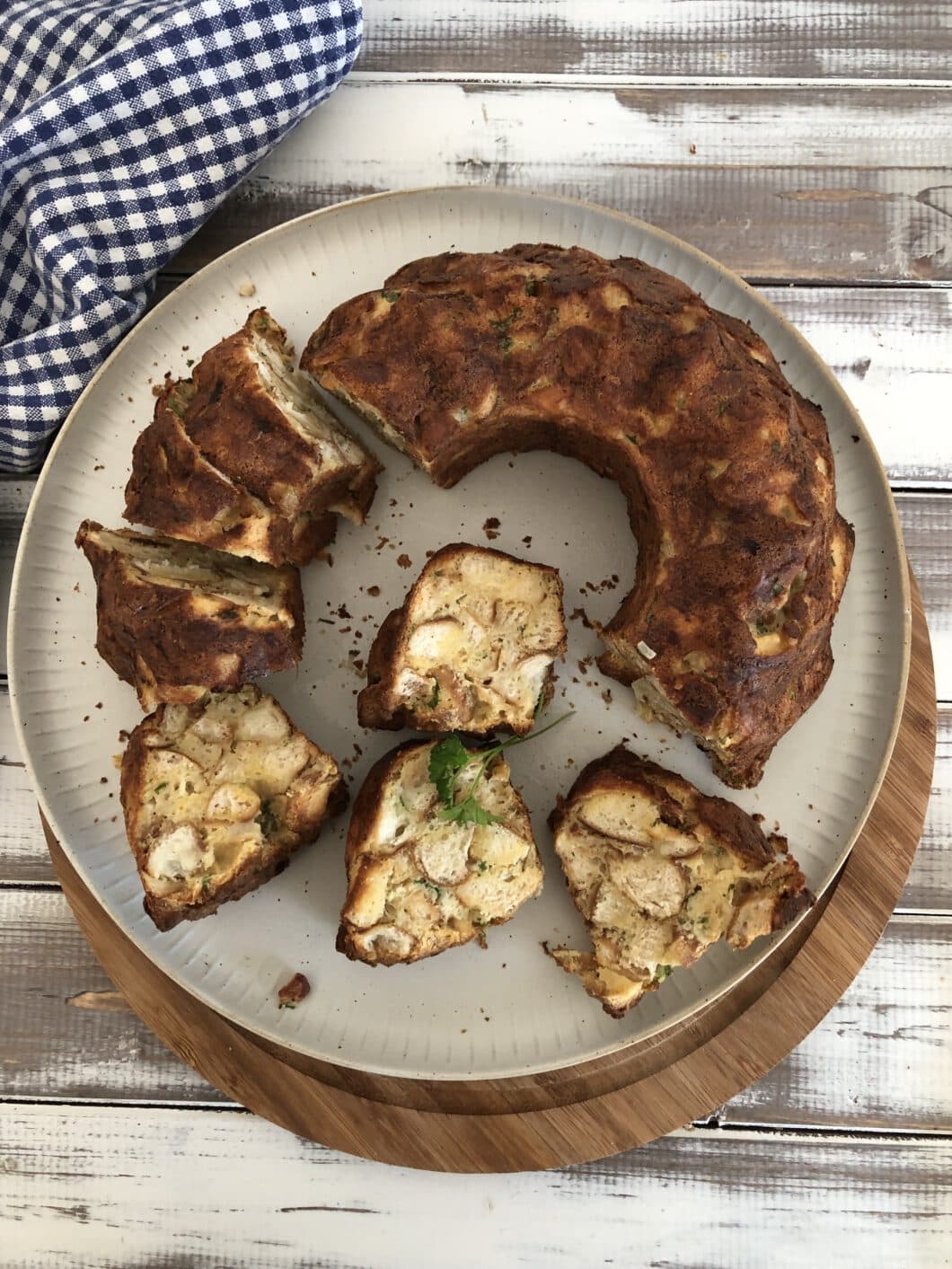 Brezenknödel aus dem Ofen - Sparflämmchen Resterezepte