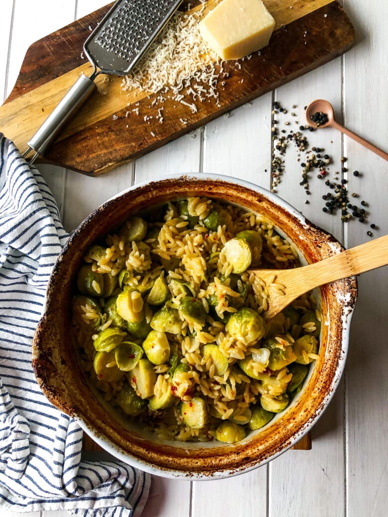 Ofen Pasta mit Rosenkohl