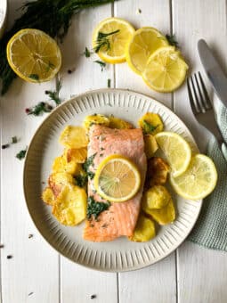 Ofenlachs mit Kartoffeln