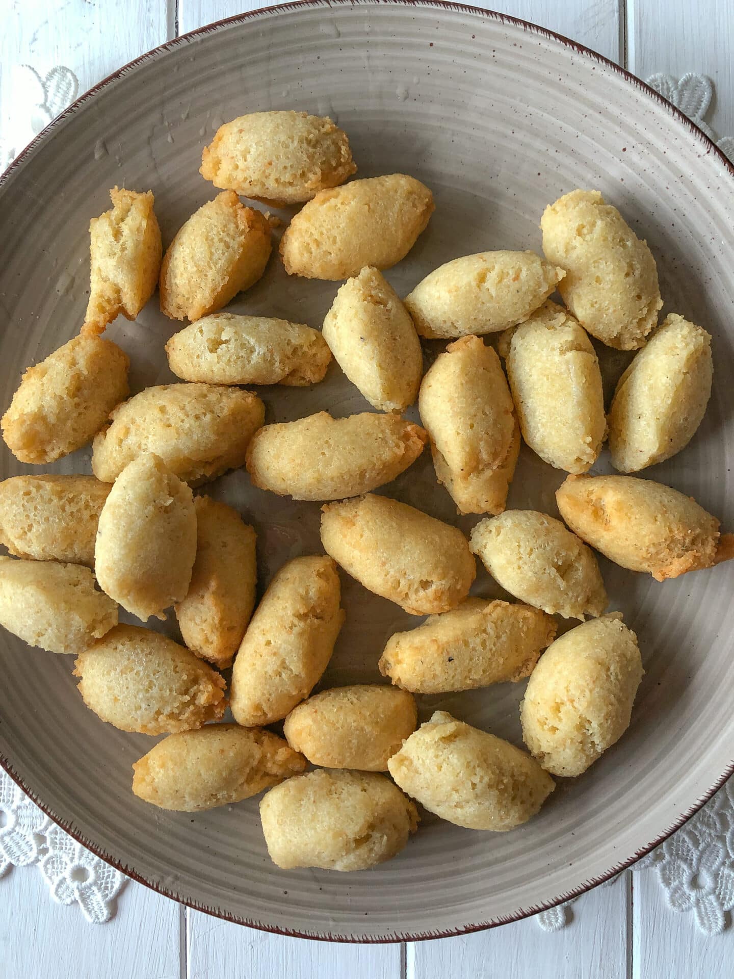 Frittierte Butterklößchen - Sparflämmchen Frittierte Butterklößchen Frittierte Butterklößchen - Sparflämmchen Frittierte Butterklößchen