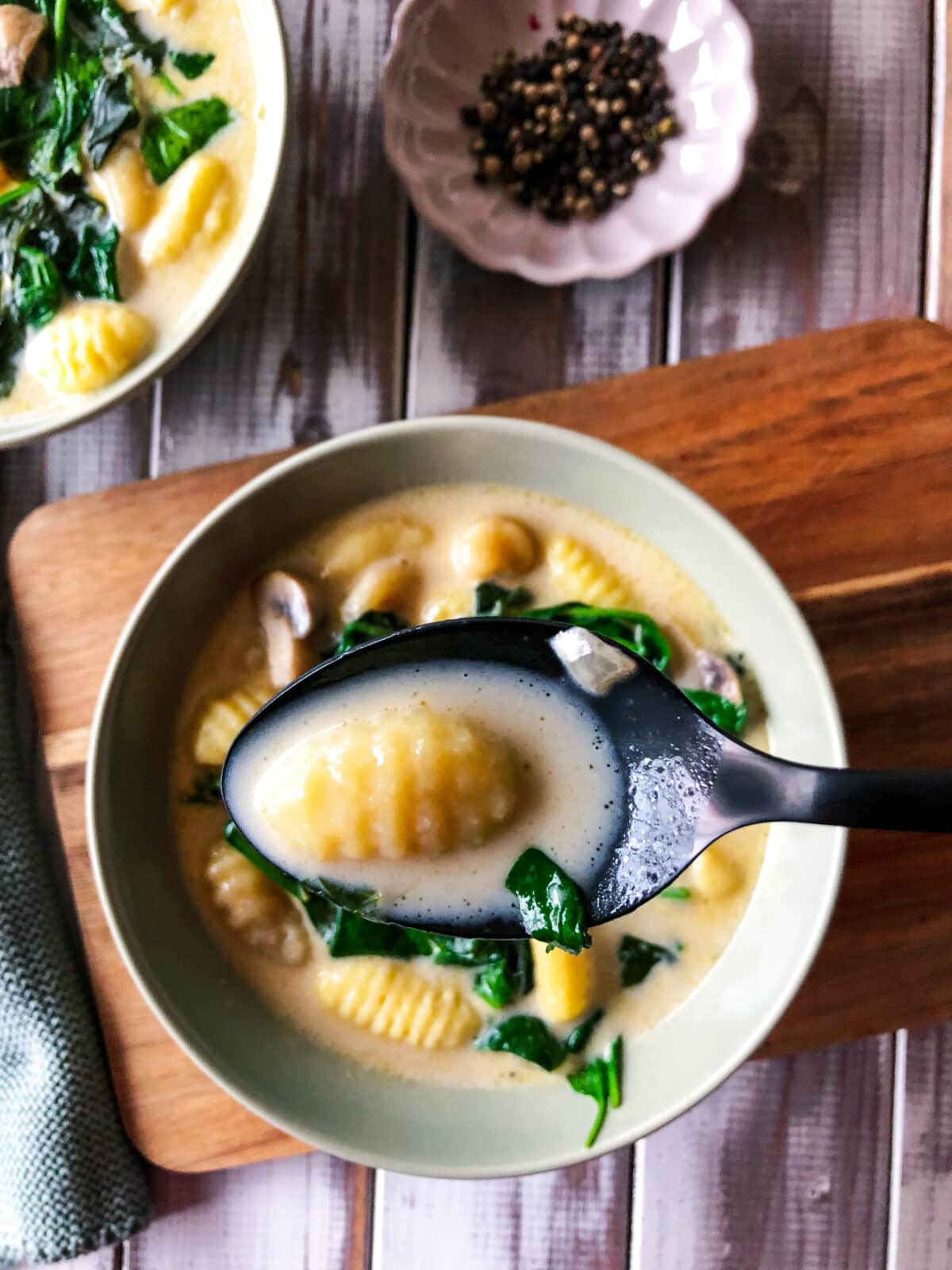 Spinat Champignon Eintopf mit Gnocchi - Sparflämmchen