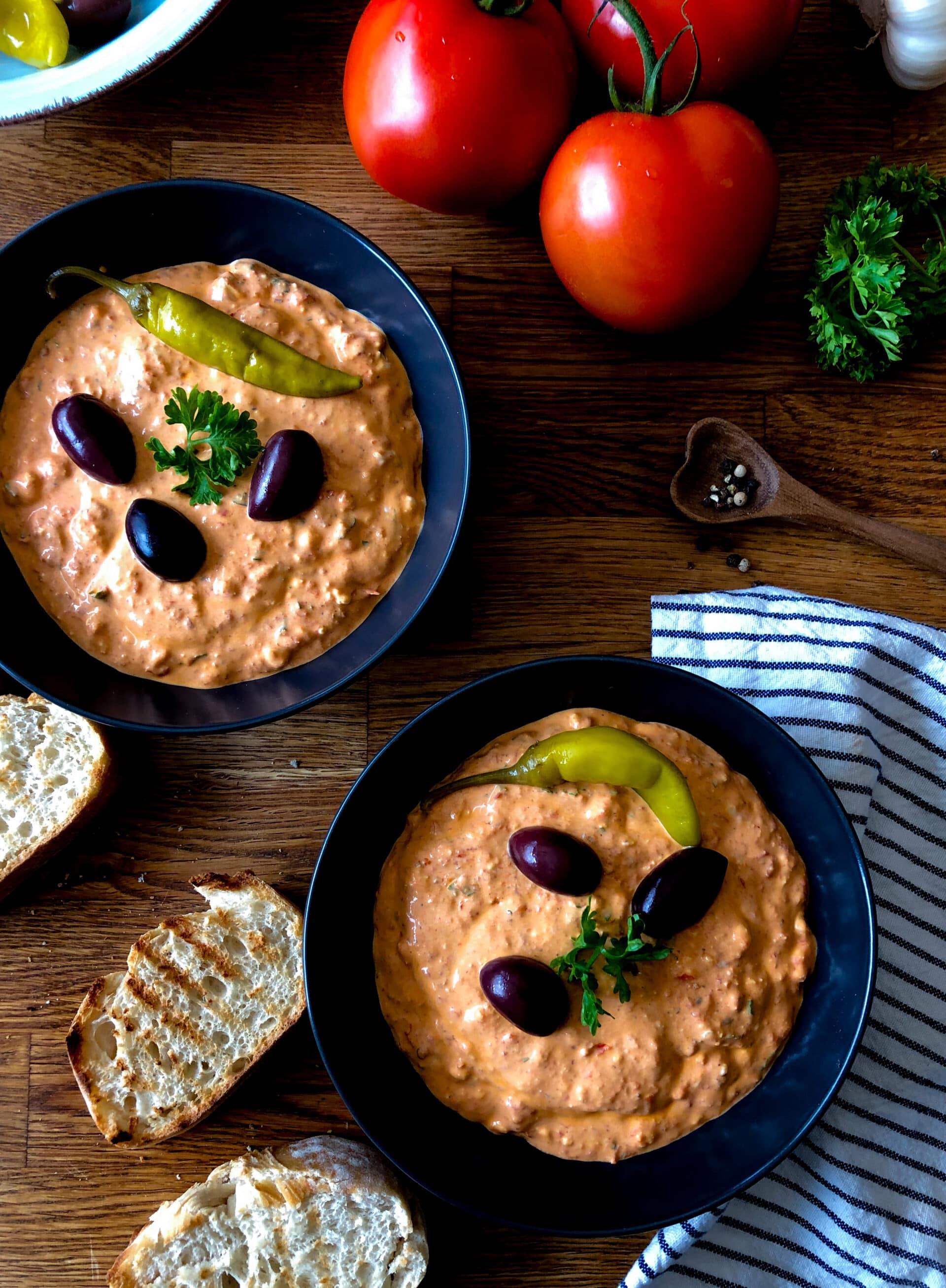 Ajvar Feta Creme - Sparflämmchen Ajvar Feta Creme Soßen und Dips