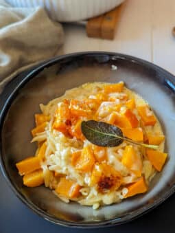 Ofenpasta mit Kürbis