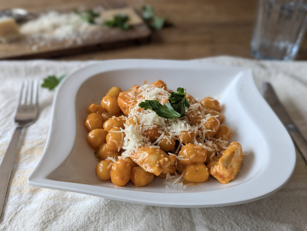 Gochujang Hähnchen Gnocchi