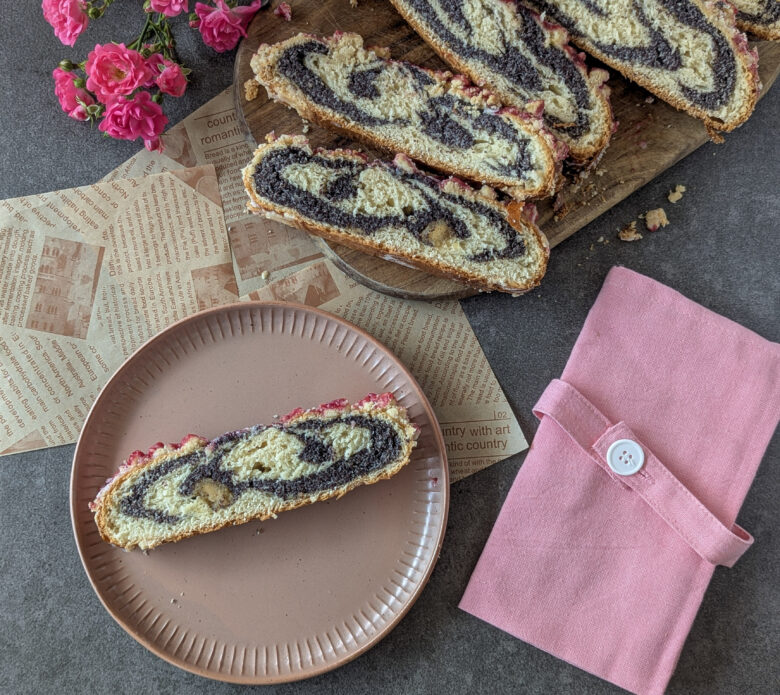 Mohn Marzipan Striezel