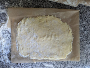 Butterplatte ausrollen
