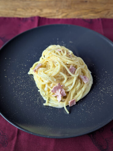 Spaghetti mit cremiger Schinken-Sahne-Soße
