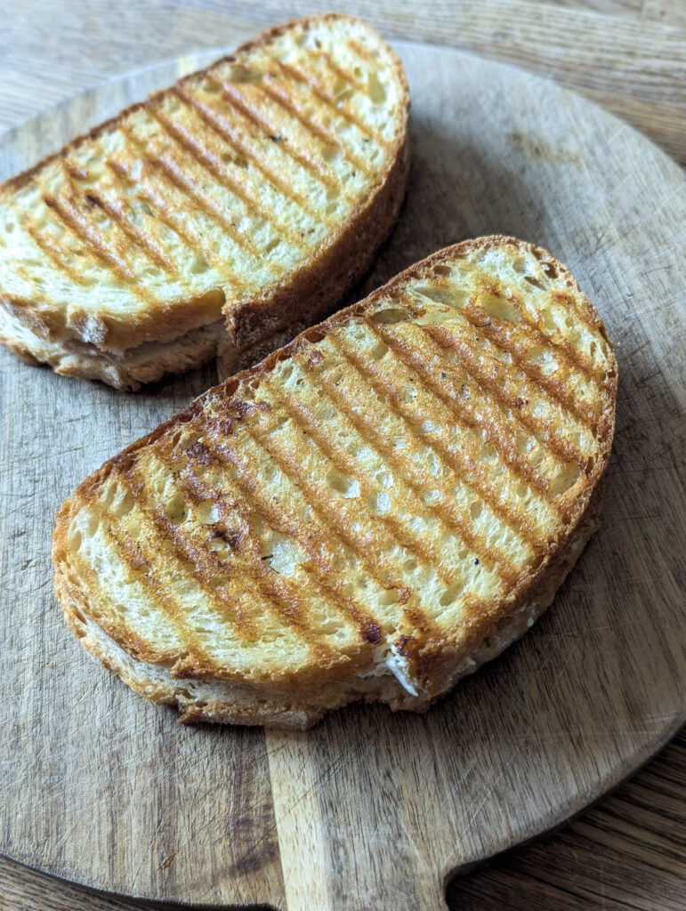 Thunfisch Sandwiches vom Kontaktgrill oder aus der Pfanne